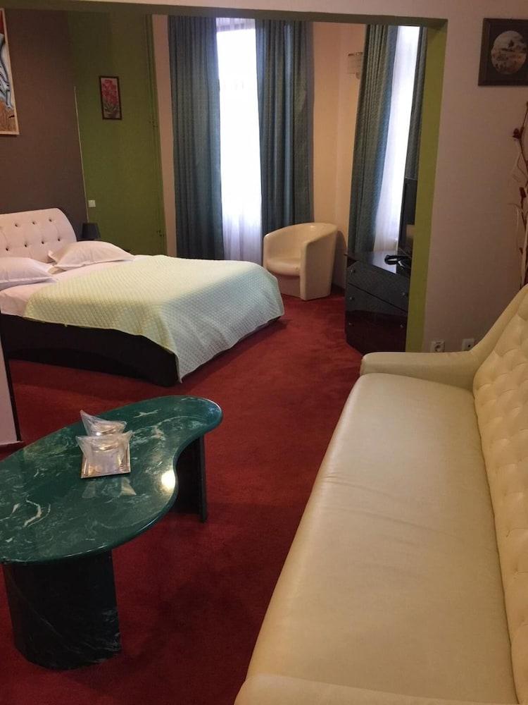 Hotel Papu Bukareszt Zewnętrze zdjęcie
